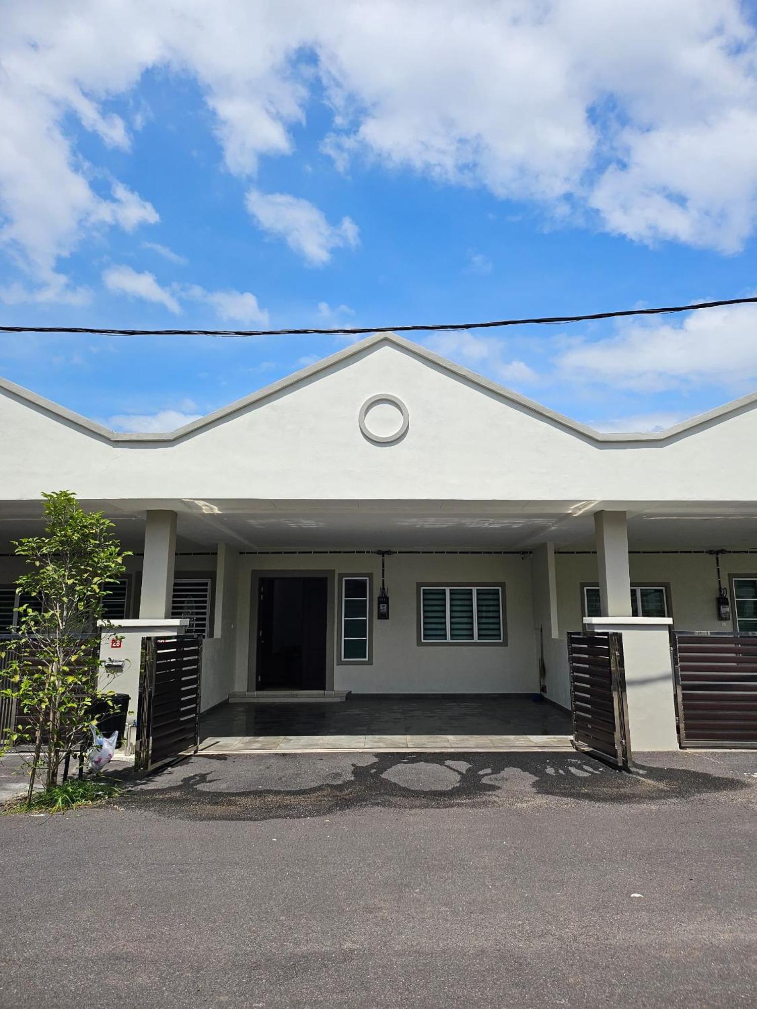 Air-home No 28 Near Aulong Econsave, 3br, 7pax, Netflix Simpang