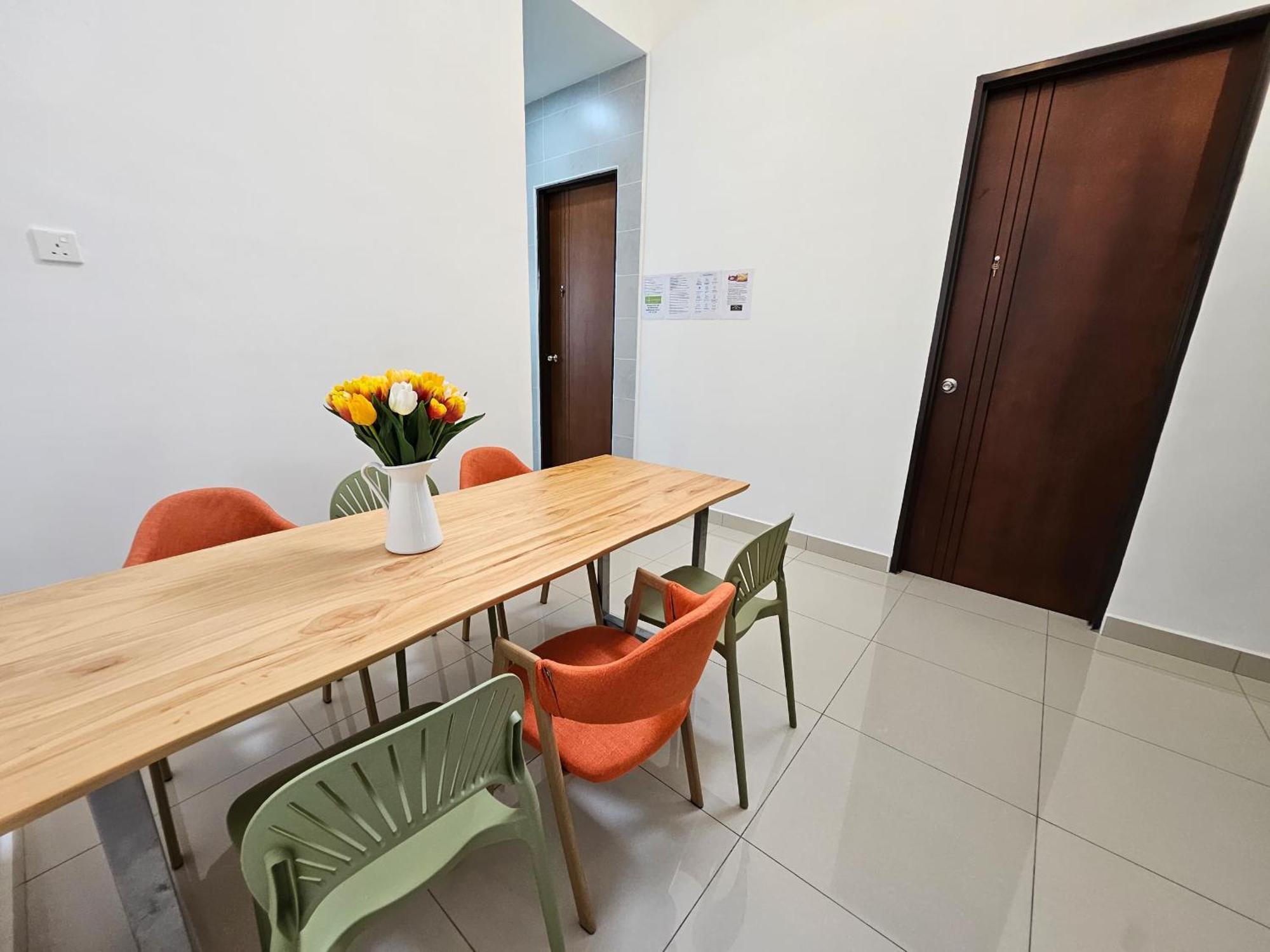 Holiday home Air-home No 28 Near Aulong Econsave, 3br, 7pax, Netflix