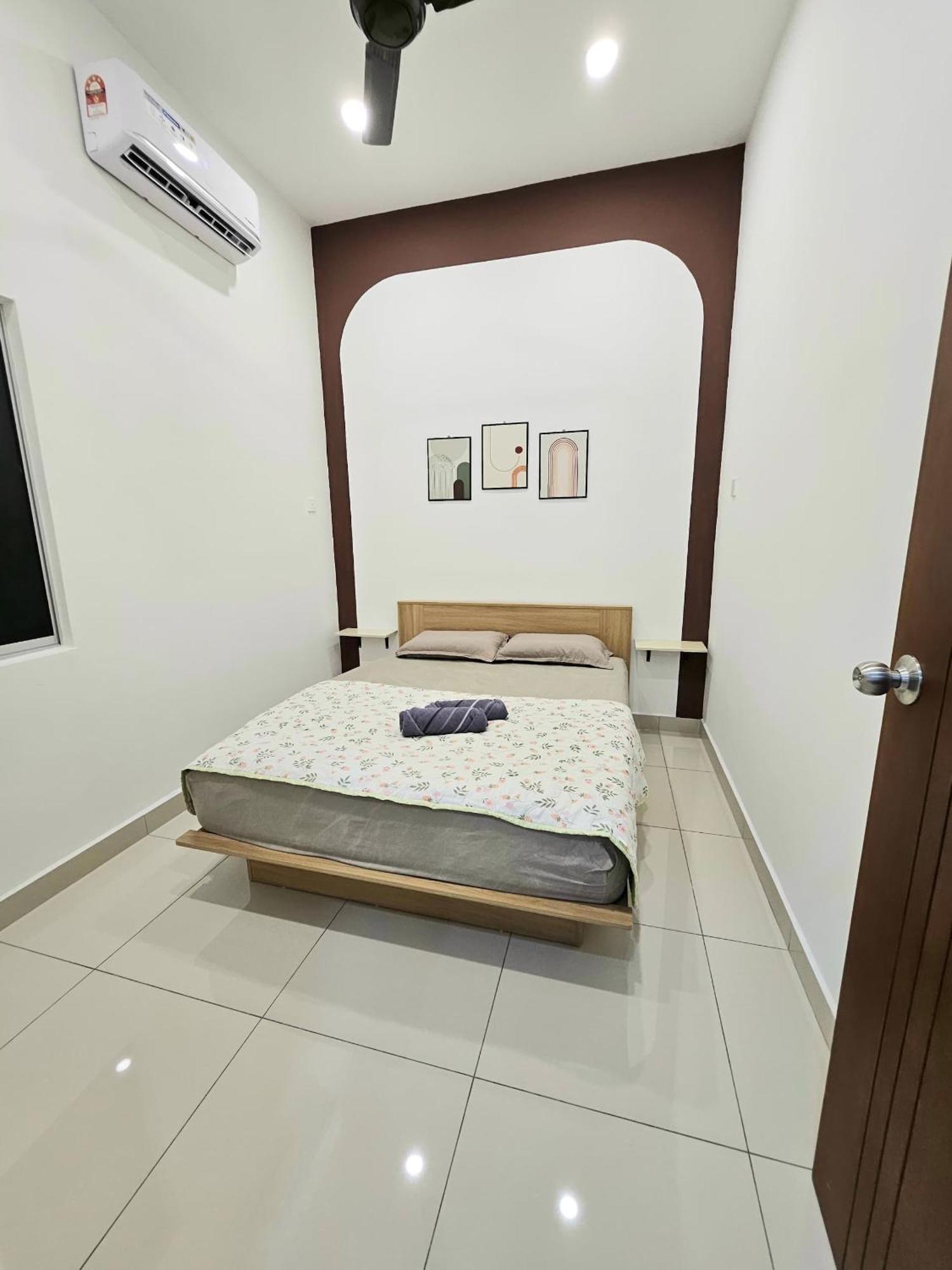 Air-home No 28 Near Aulong Econsave, 3br, 7pax, Netflix Holiday home