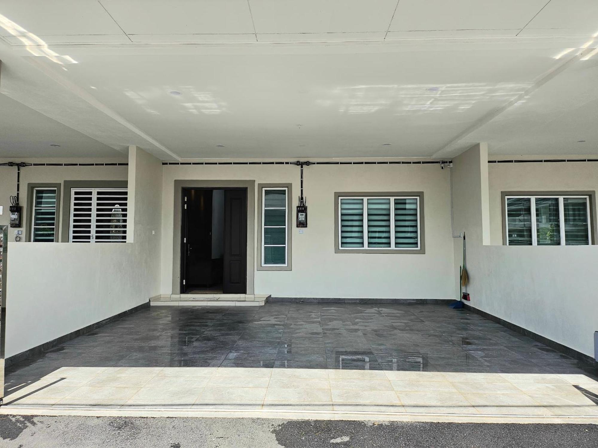Air-home No 28 Near Aulong Econsave, 3br, 7pax, Netflix Holiday home *