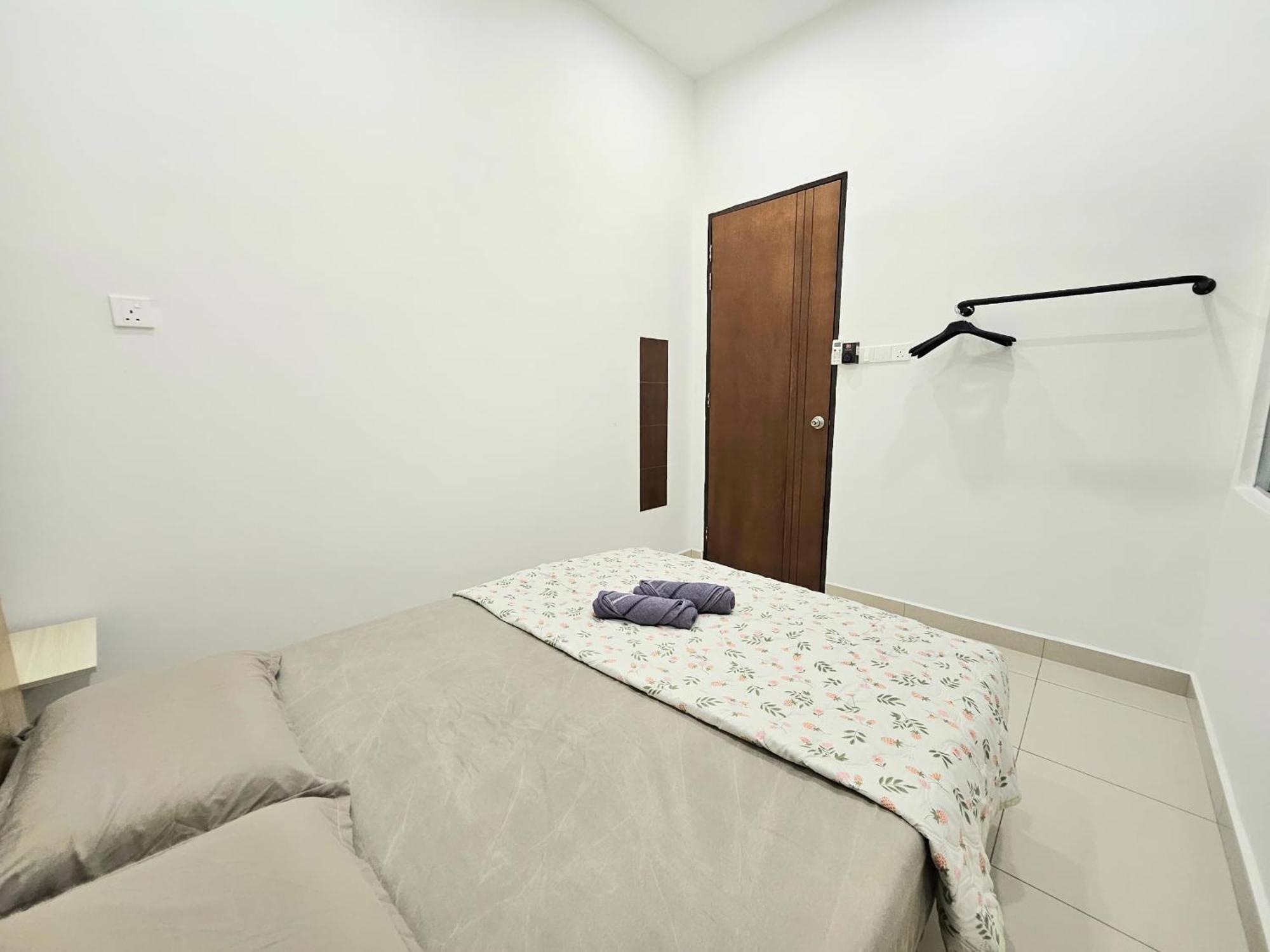 Air-home No 28 Near Aulong Econsave, 3br, 7pax, Netflix * Simpang