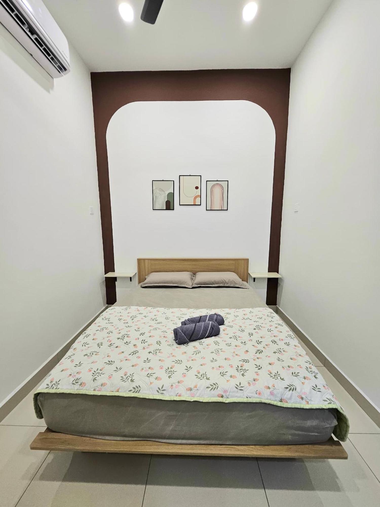 Air-home No 28 Near Aulong Econsave, 3br, 7pax, Netflix